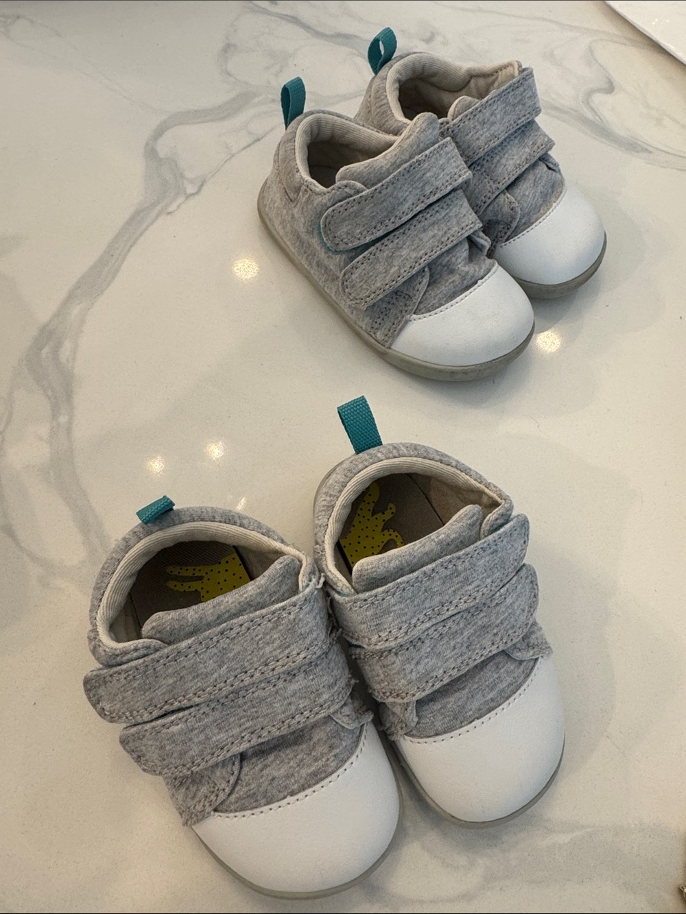 Ten little toddler shoes size 5 and 6